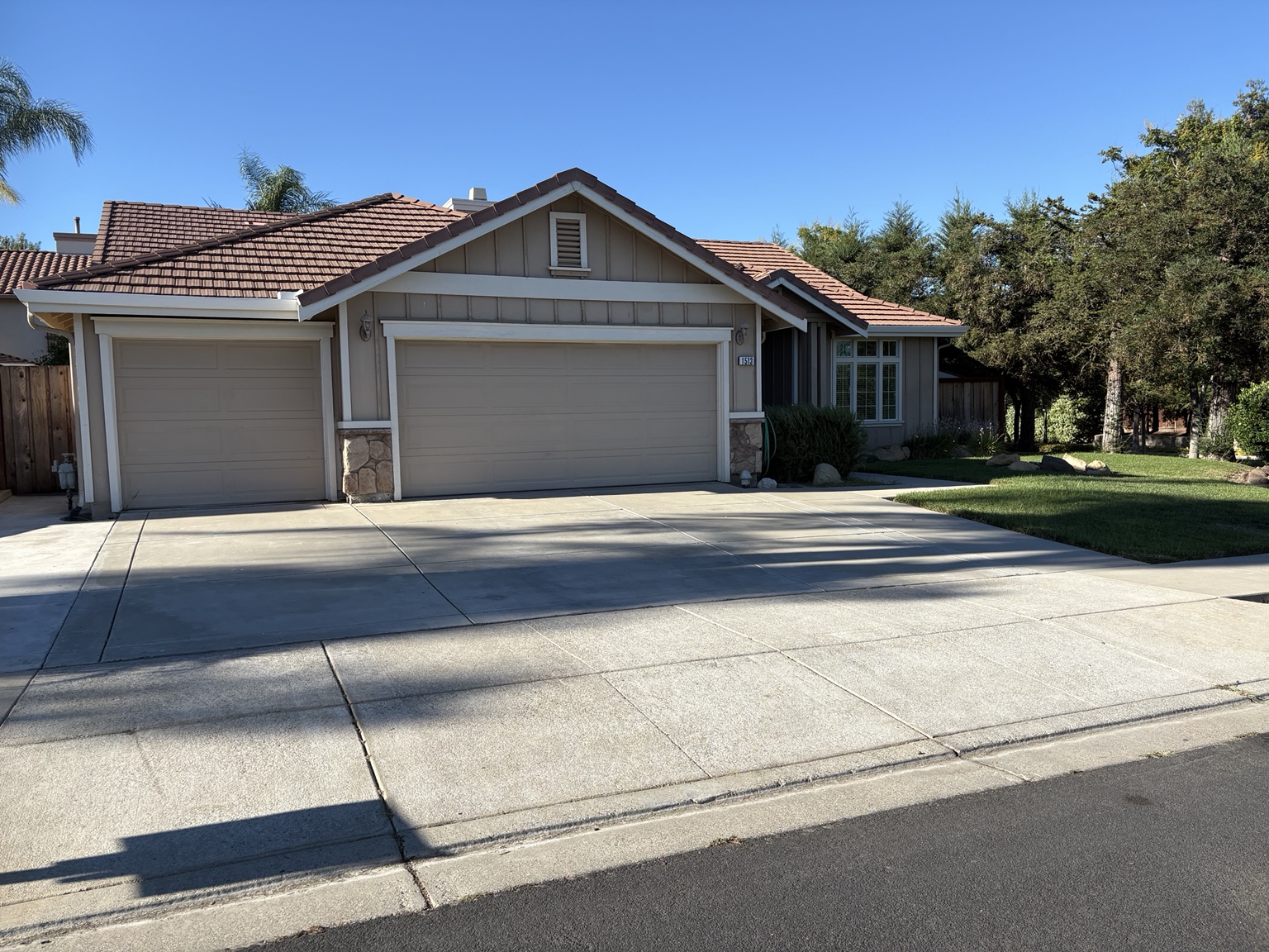 Exterior view of Arroyo Grove – Buena Vista in Brentwood